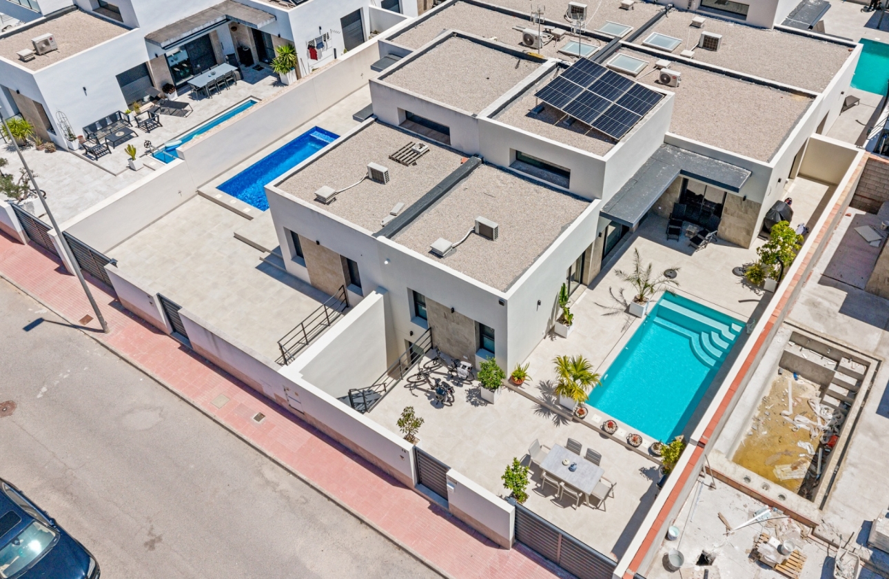 Revente - 6. Detached villa - Daya Nueva - Costa Blanca South