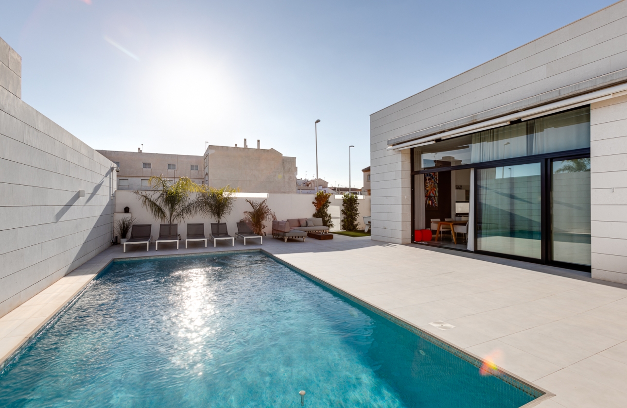 Obra nueva - Villa - Pilar de la Horadada