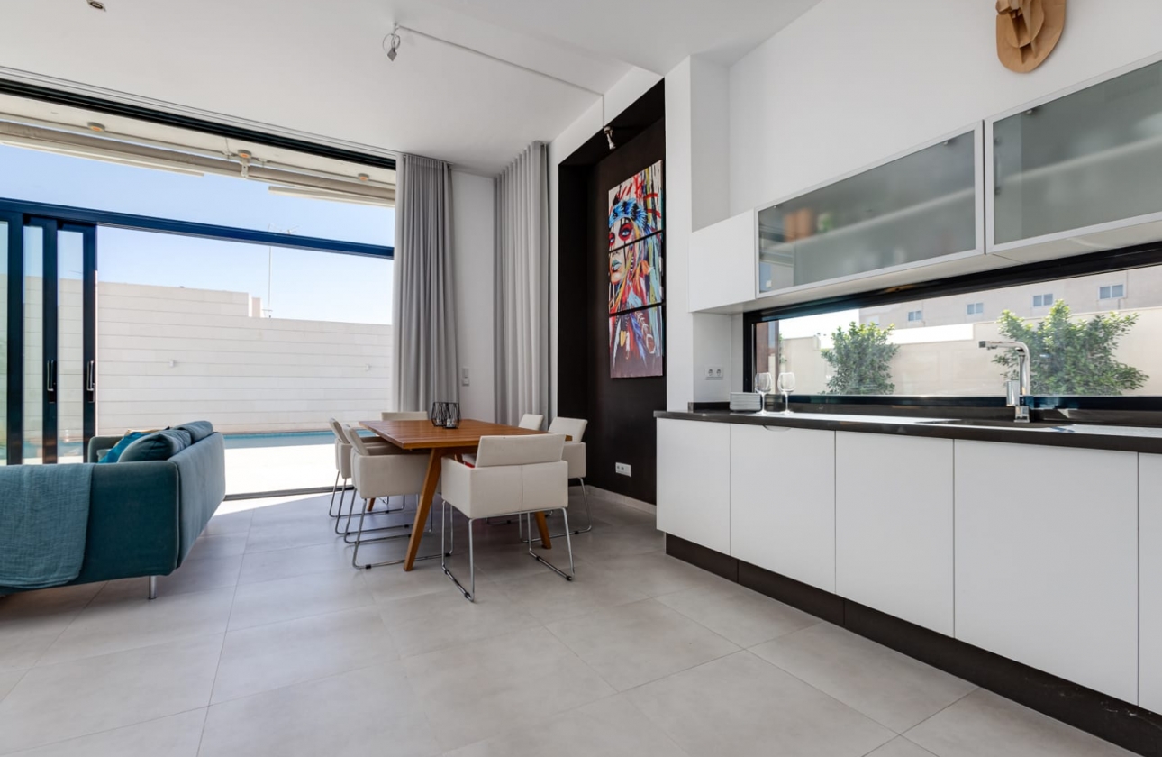 Obra nueva - Villa - Pilar de la Horadada