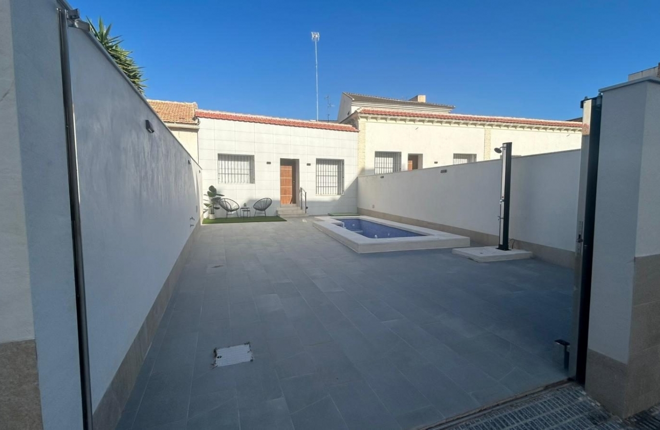 Neue Gebäude - Villa -  - San Javier