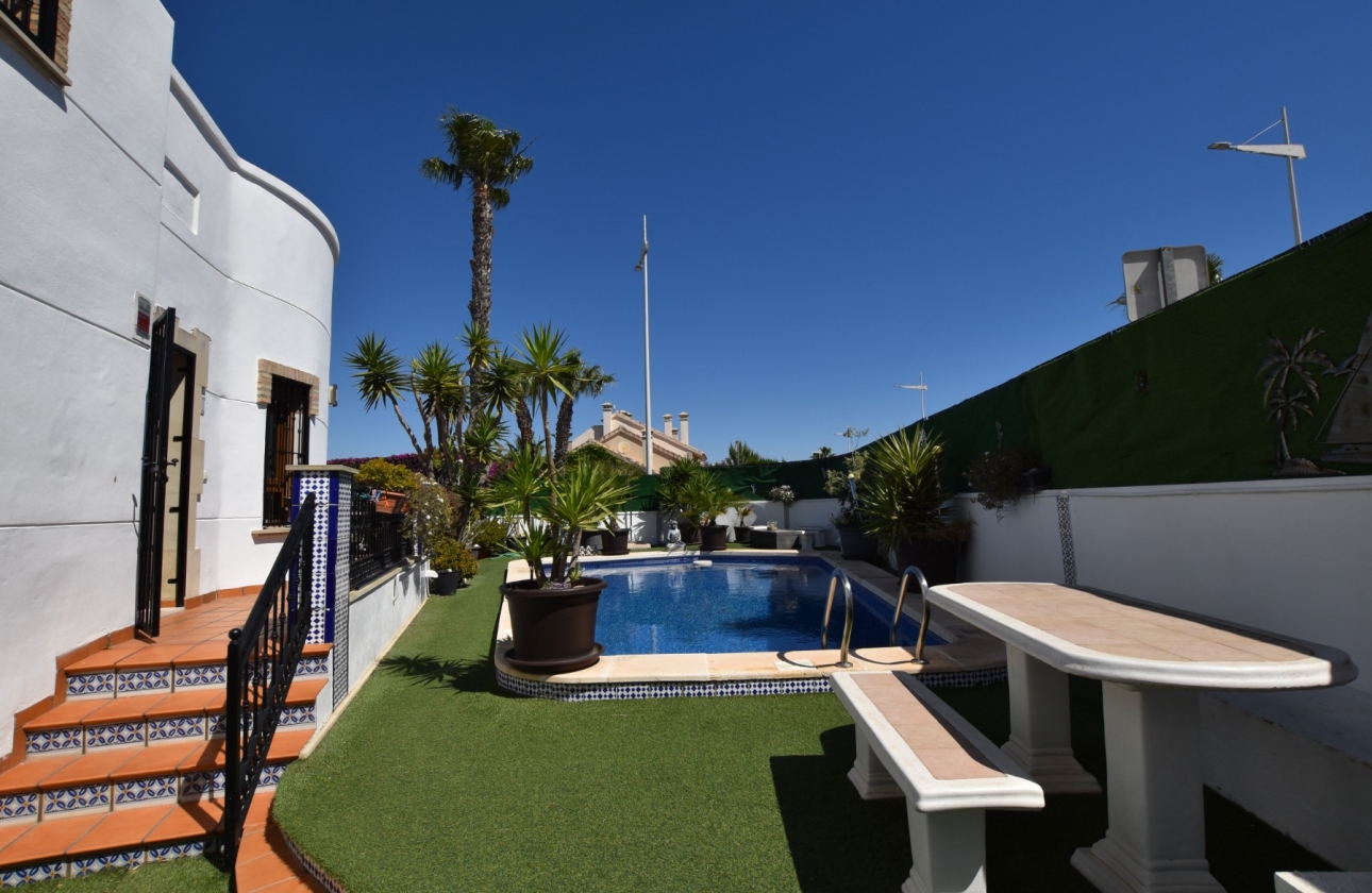 Wiederverkauf - Villa - Algorfa - La finca Golf