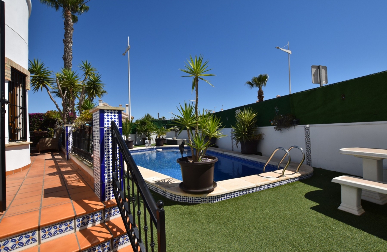 Wiederverkauf - Villa - Algorfa - La finca Golf