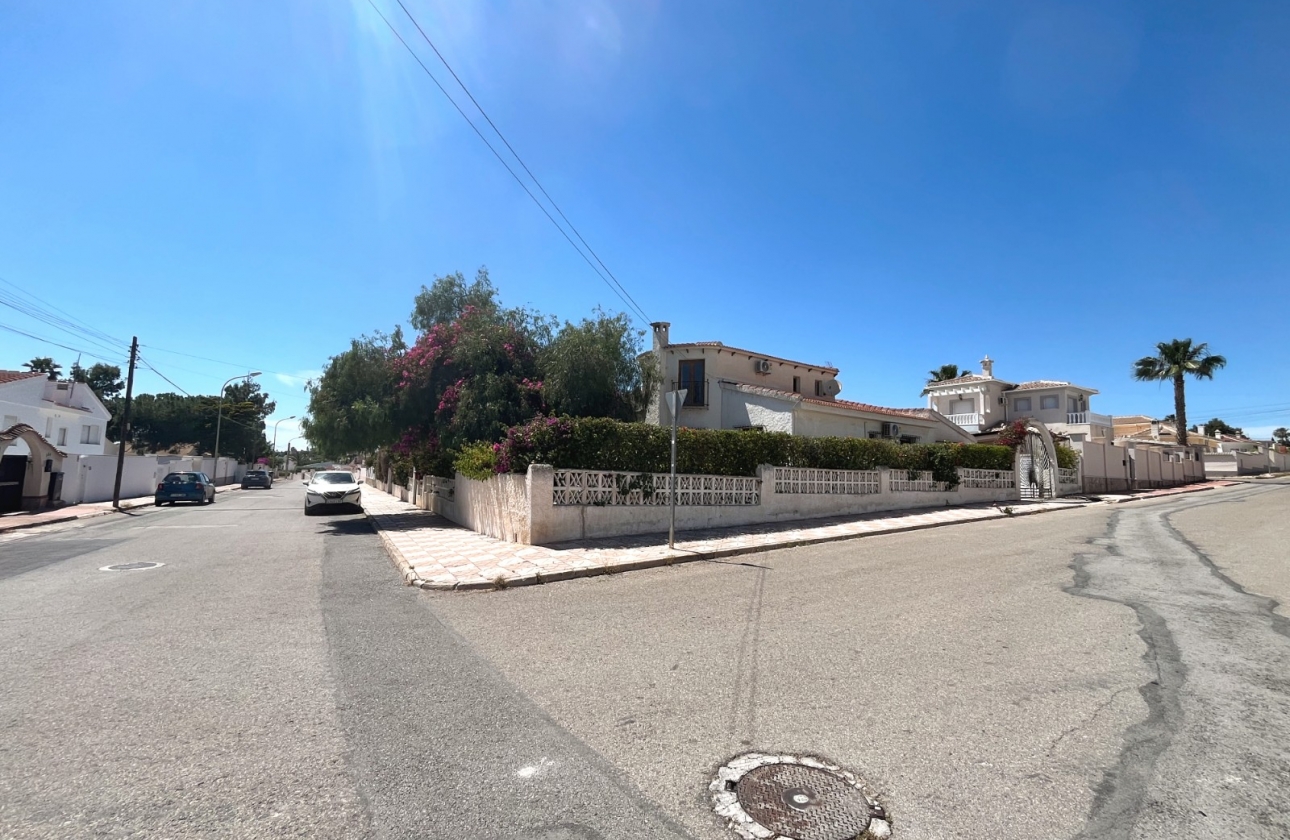 Resale - Villa - Ciudad Quesada