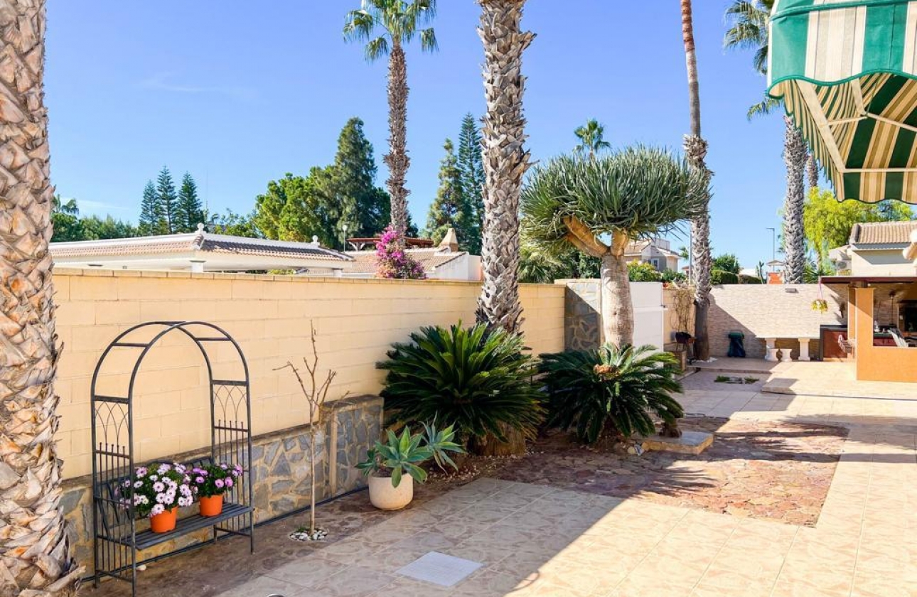 Wiederverkauf - Villa - Ciudad Quesada - Doña Pepa