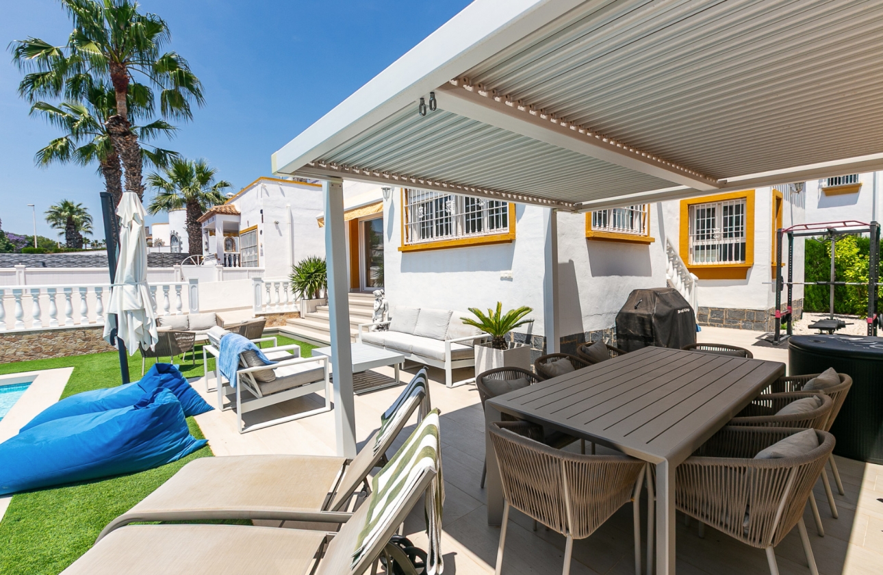 Wiederverkauf - Villa - Orihuela Costa - Los Dolses