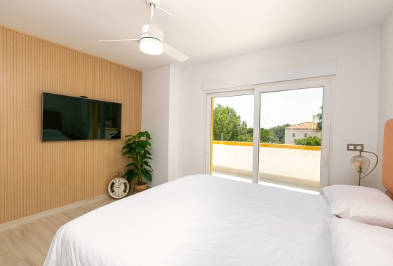 Wiederverkauf - Villa - Orihuela Costa - Los Dolses