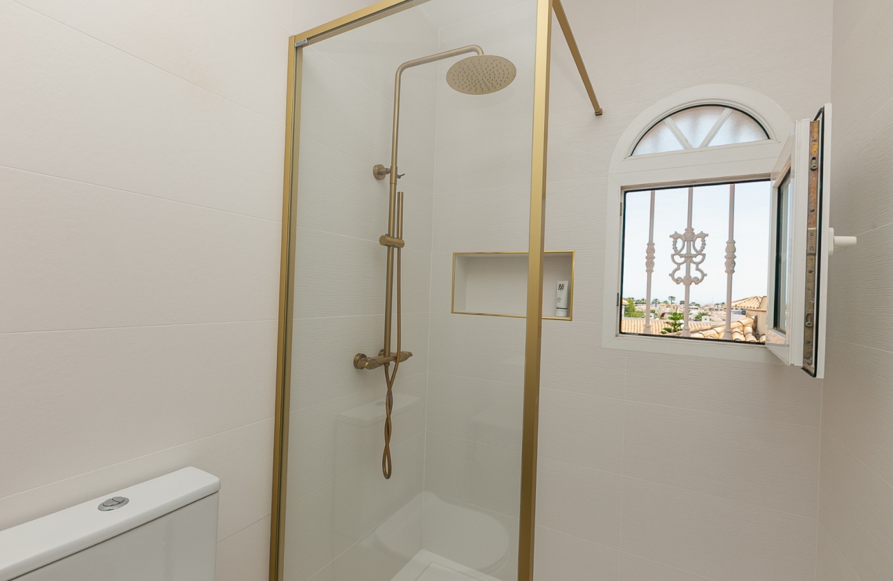 Wiederverkauf - Villa - Orihuela Costa - Los Dolses
