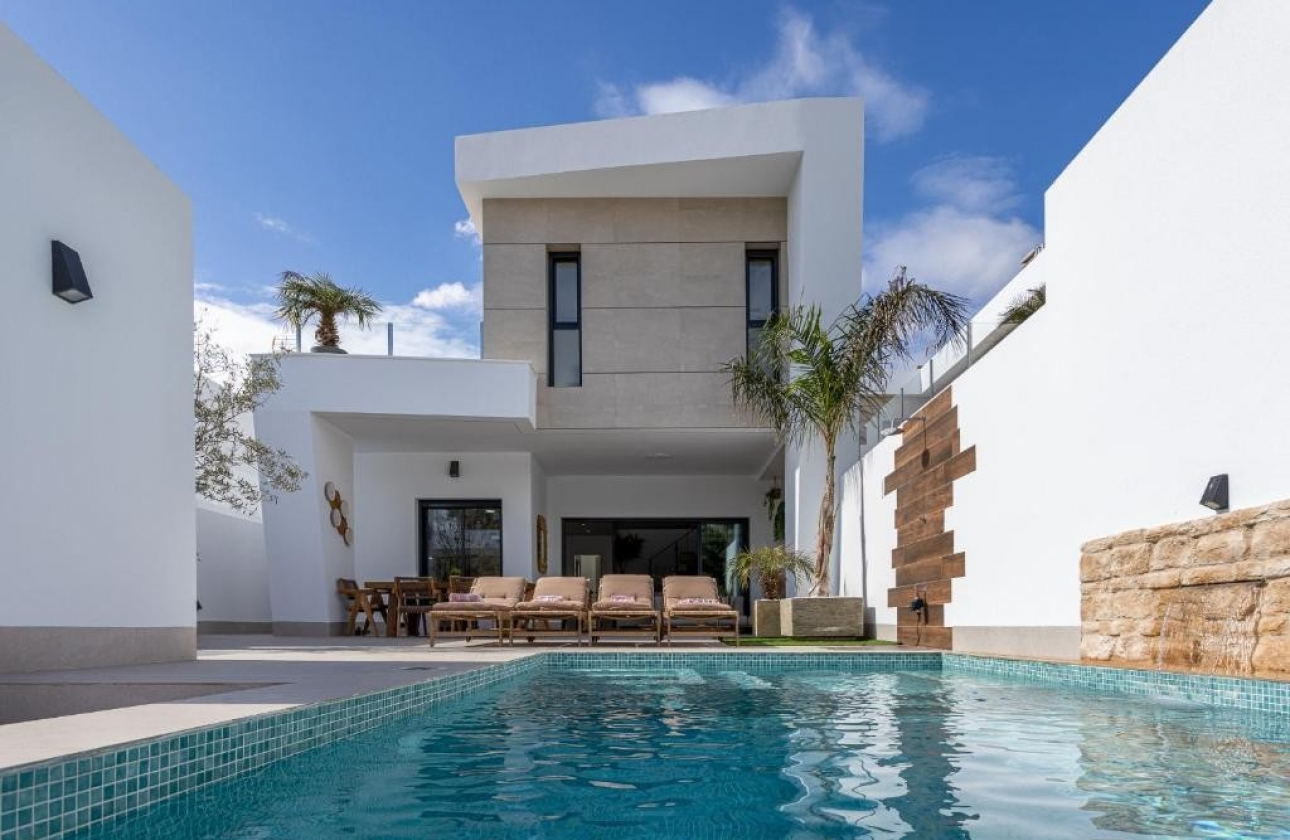 Resale - Villa - Dolores