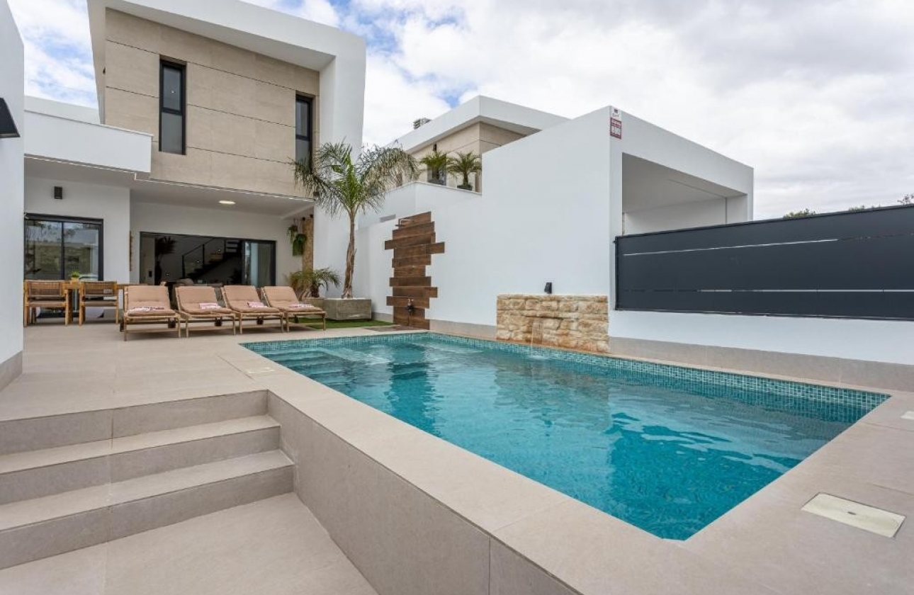 Resale - Villa - Dolores
