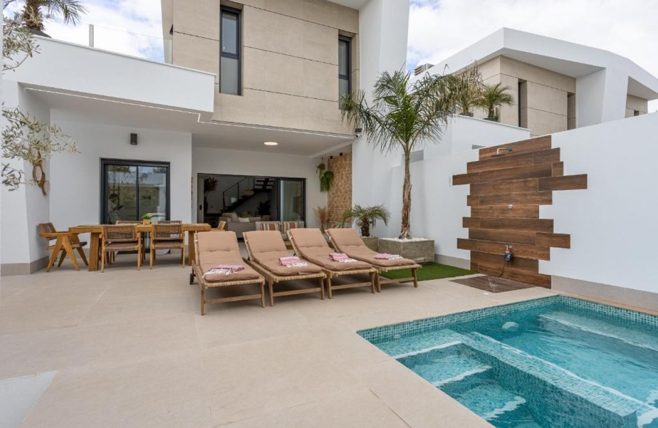 Resale - Villa - Dolores