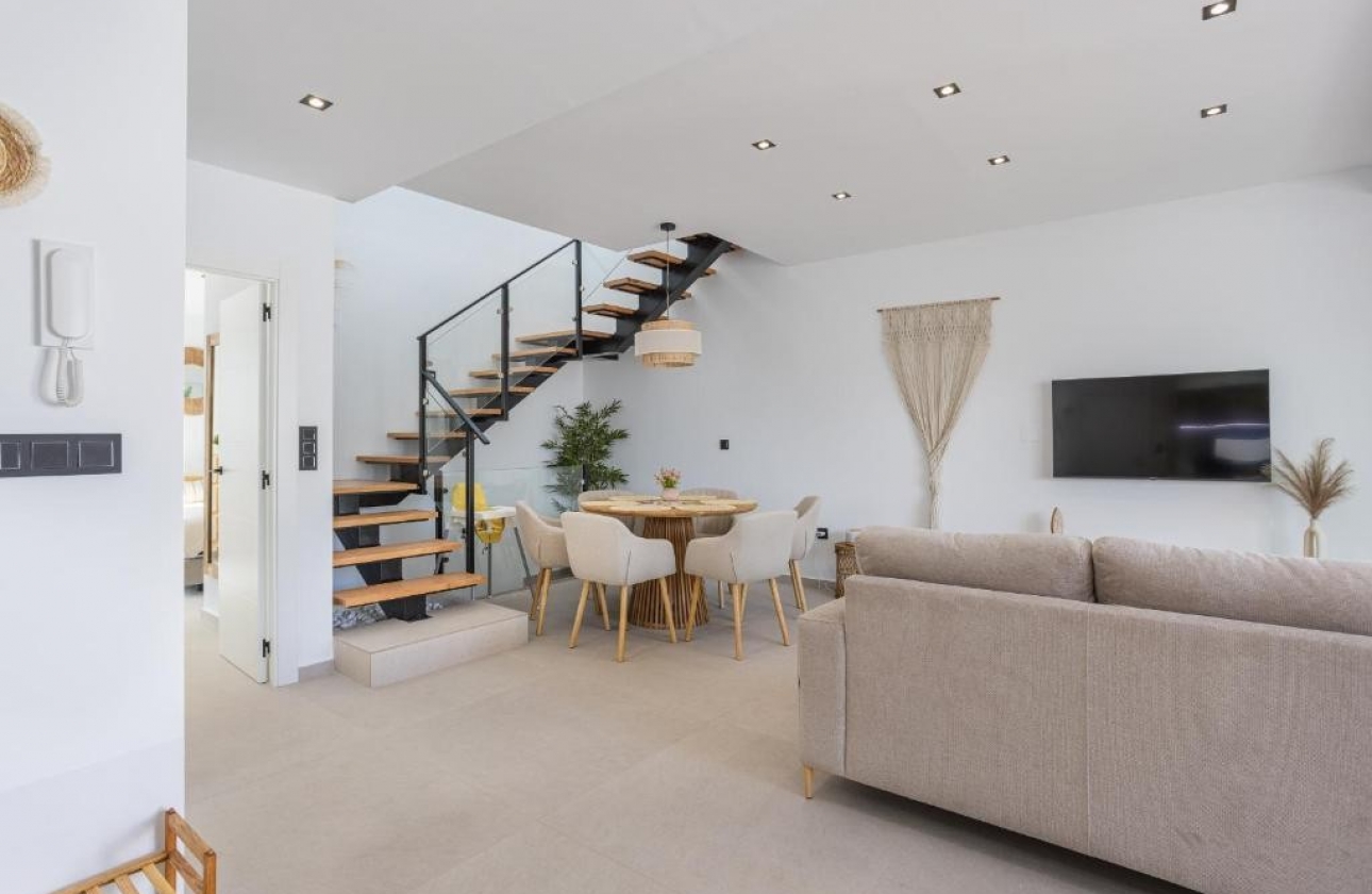 Resale - Villa - Dolores