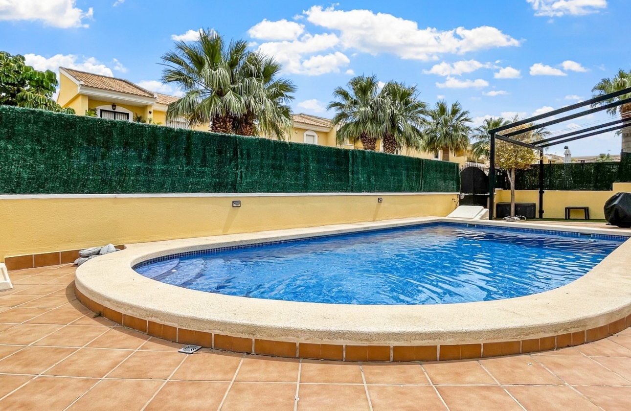 Wiederverkauf - Villa - Orihuela Costa - Los Dolses