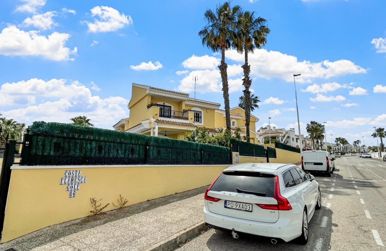 Wiederverkauf - Villa - Orihuela Costa - Los Dolses
