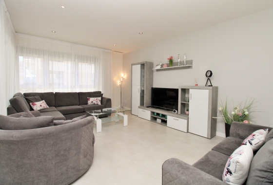 Wiederverkauf - Wohnung - Villamartin - Los Dolses