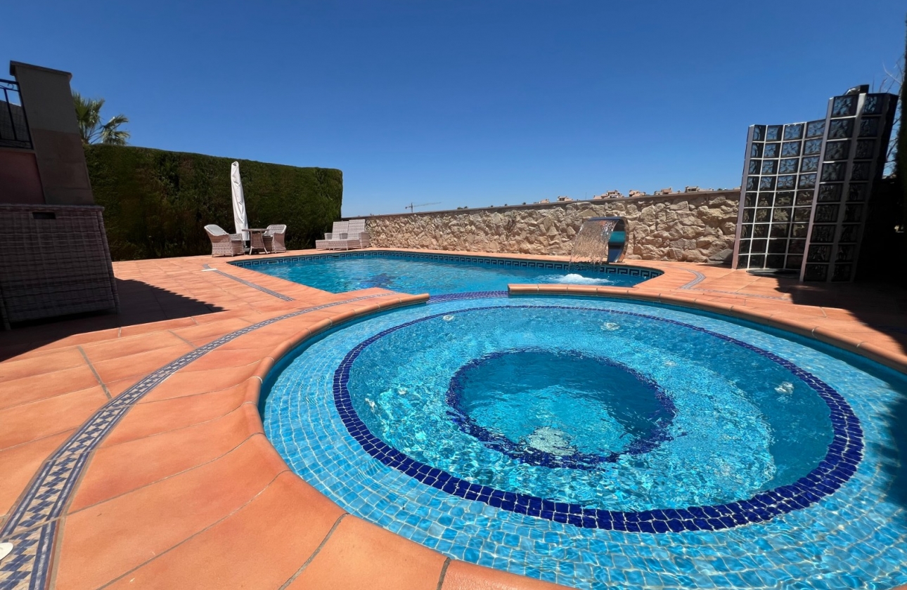 Wiederverkauf - Villa - Algorfa - La finca Golf