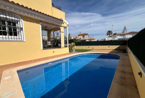 Wiederverkauf - Villa - Orihuela Costa - Los Dolses