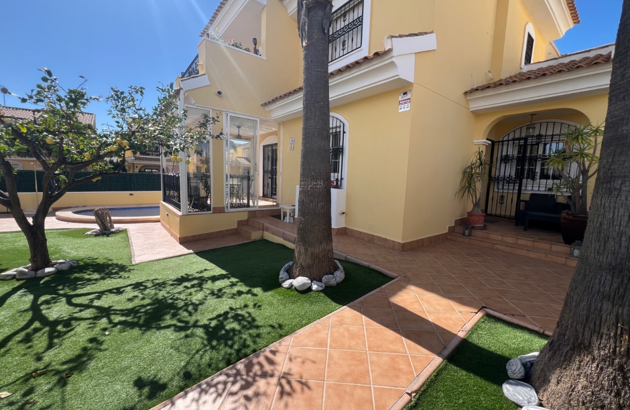 Wiederverkauf - Villa - Orihuela Costa - Los Dolses