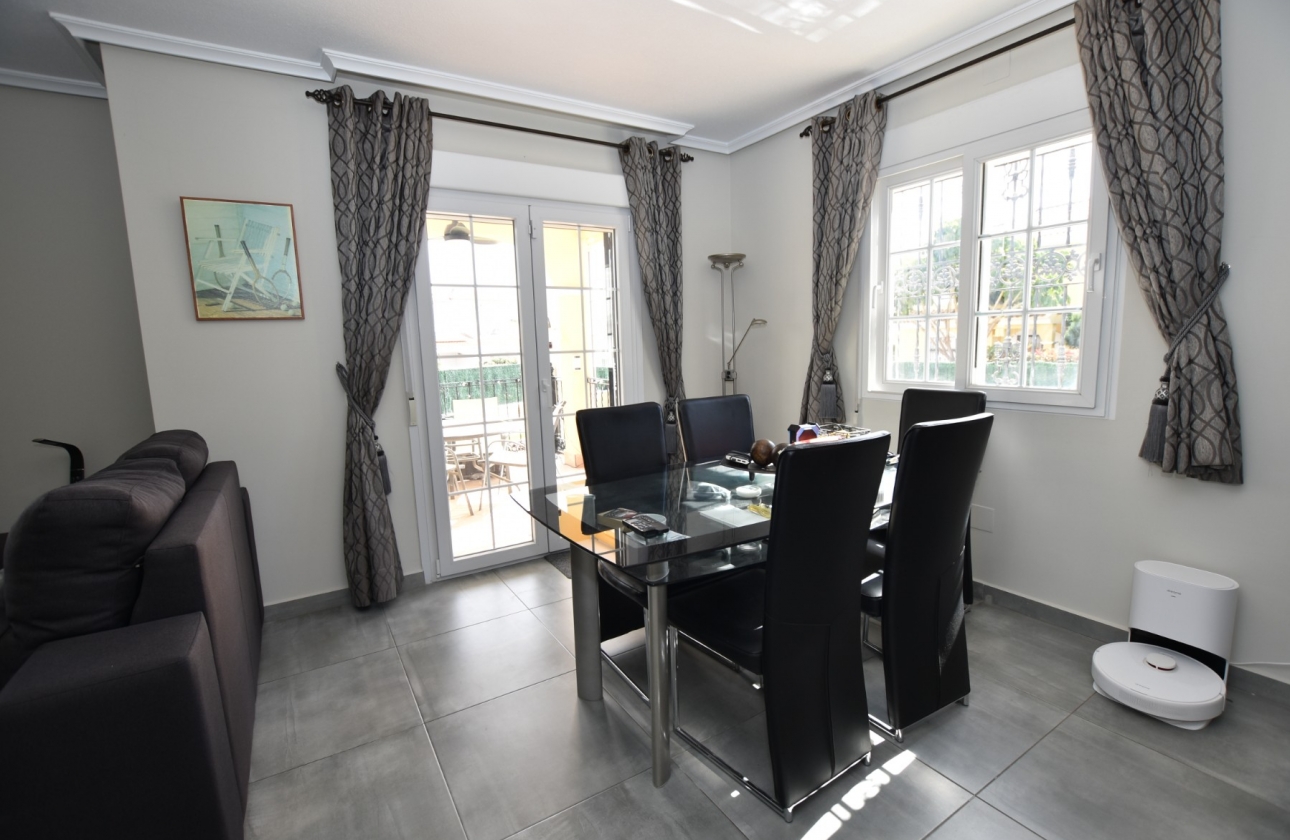 Wiederverkauf - Villa - Orihuela Costa - Los Dolses