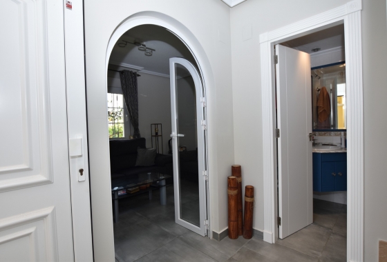Wiederverkauf - Villa - Orihuela Costa - Los Dolses