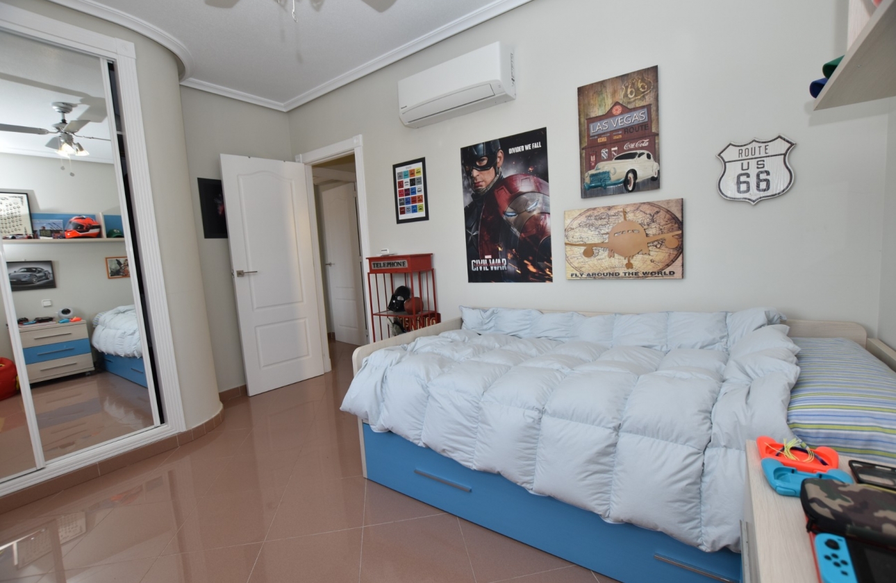 Wiederverkauf - Villa - Orihuela Costa - Los Dolses