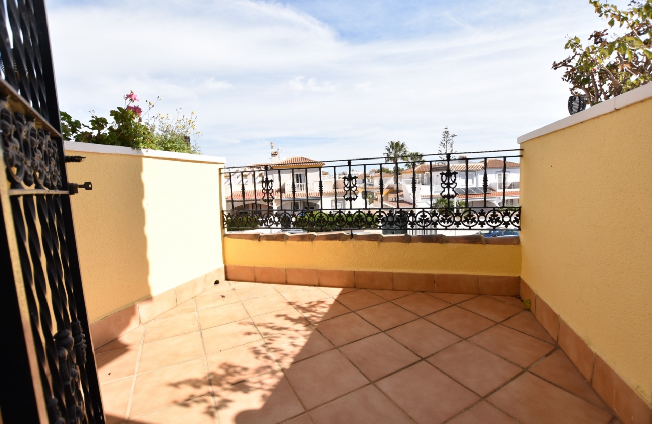 Wiederverkauf - Villa - Orihuela Costa - Los Dolses