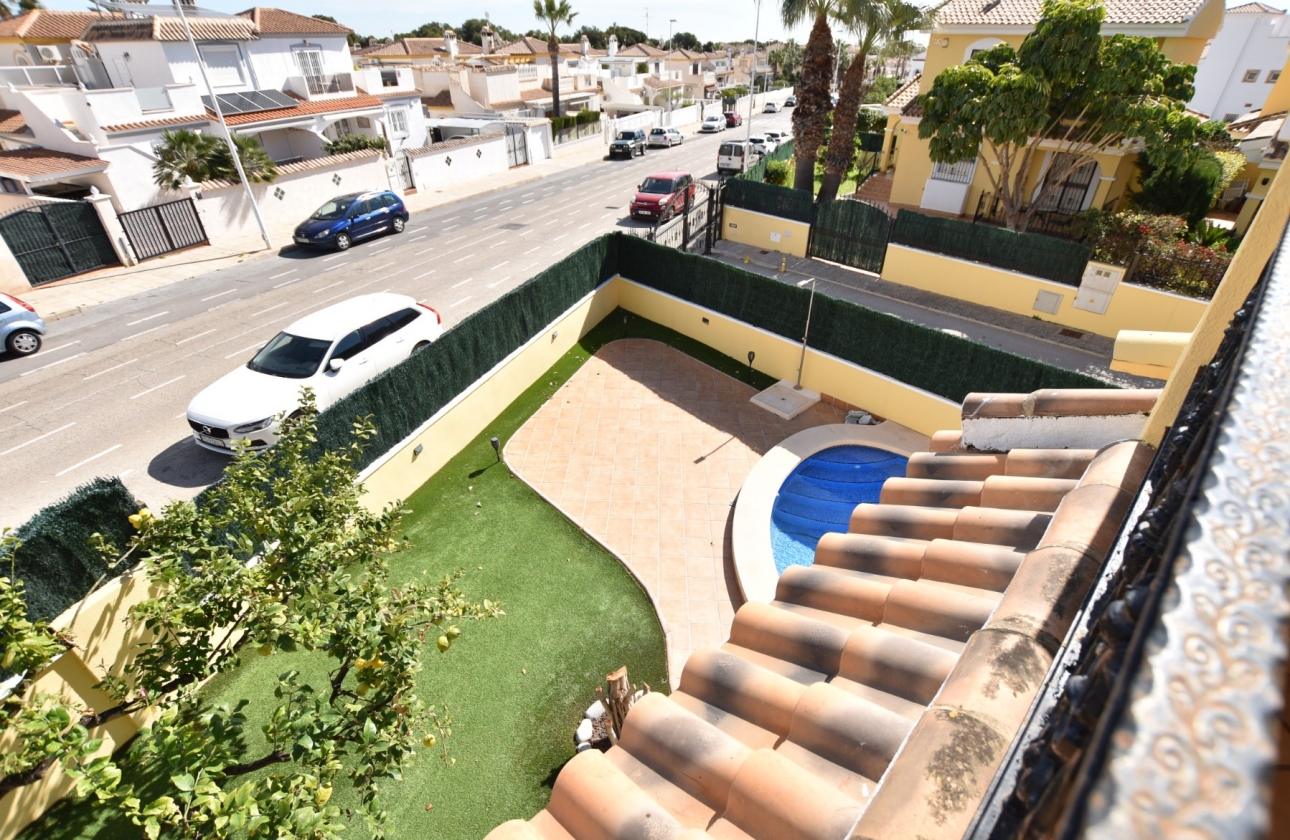 Wiederverkauf - Villa - Orihuela Costa - Los Dolses