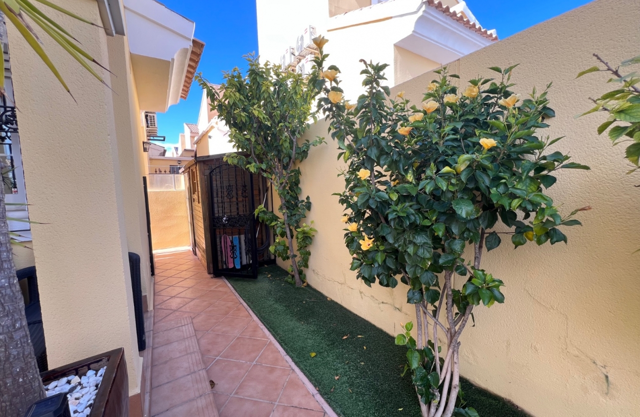 Wiederverkauf - Villa - Orihuela Costa - Los Dolses