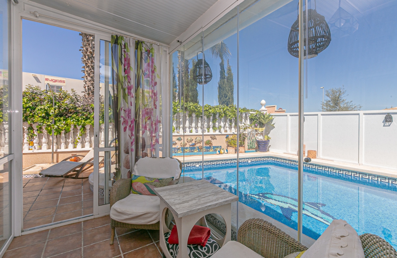 Wiederverkauf - Villa - Orihuela Costa - La Zenia