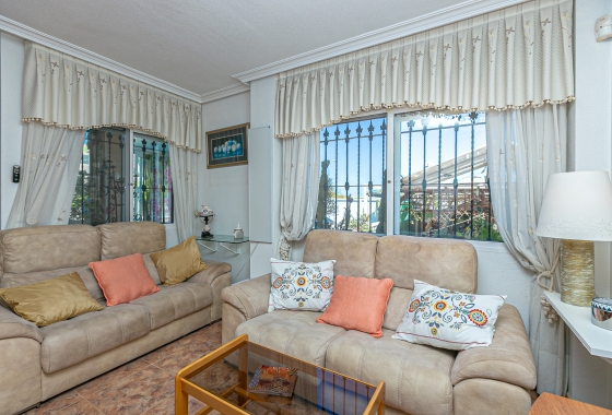Wiederverkauf - Villa - Orihuela Costa - La Zenia