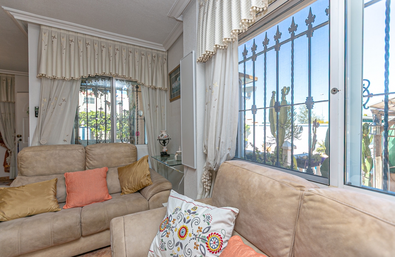 Wiederverkauf - Villa - Orihuela Costa - La Zenia