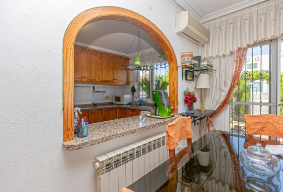 Wiederverkauf - Villa - Orihuela Costa - La Zenia