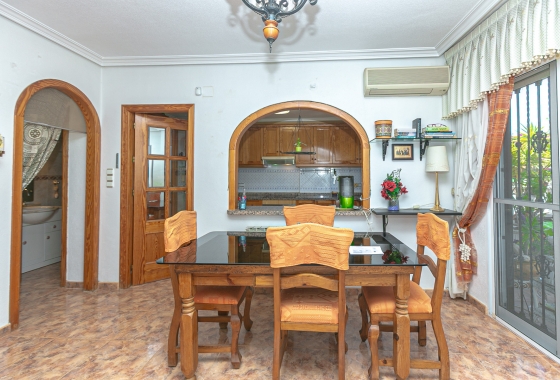 Wiederverkauf - Villa - Orihuela Costa - La Zenia