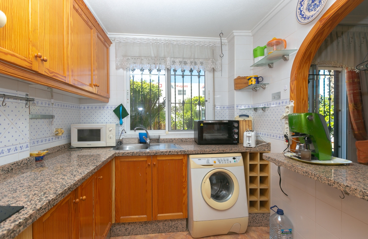 Wiederverkauf - Villa - Orihuela Costa - La Zenia