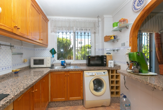 Wiederverkauf - Villa - Orihuela Costa - La Zenia