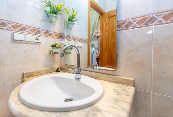 Wiederverkauf - Villa - Orihuela Costa - La Zenia