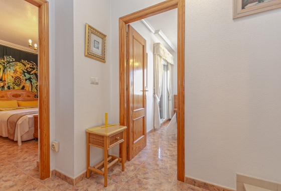 Wiederverkauf - Villa - Orihuela Costa - La Zenia