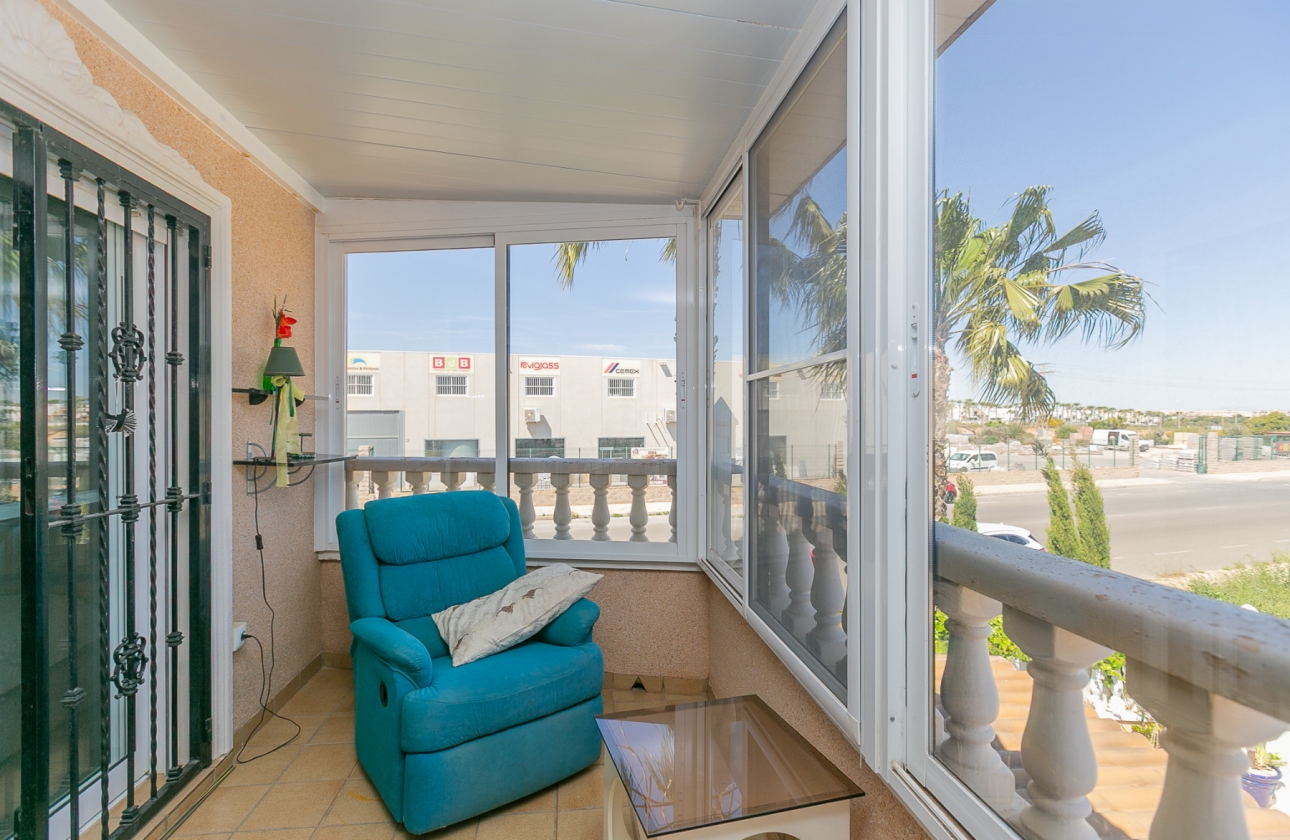 Wiederverkauf - Villa - Orihuela Costa - La Zenia