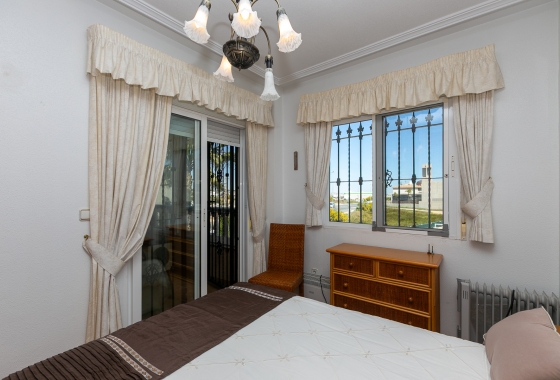 Wiederverkauf - Villa - Orihuela Costa - La Zenia