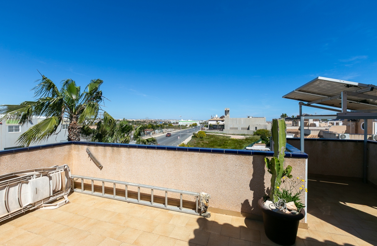 Wiederverkauf - Villa - Orihuela Costa - La Zenia