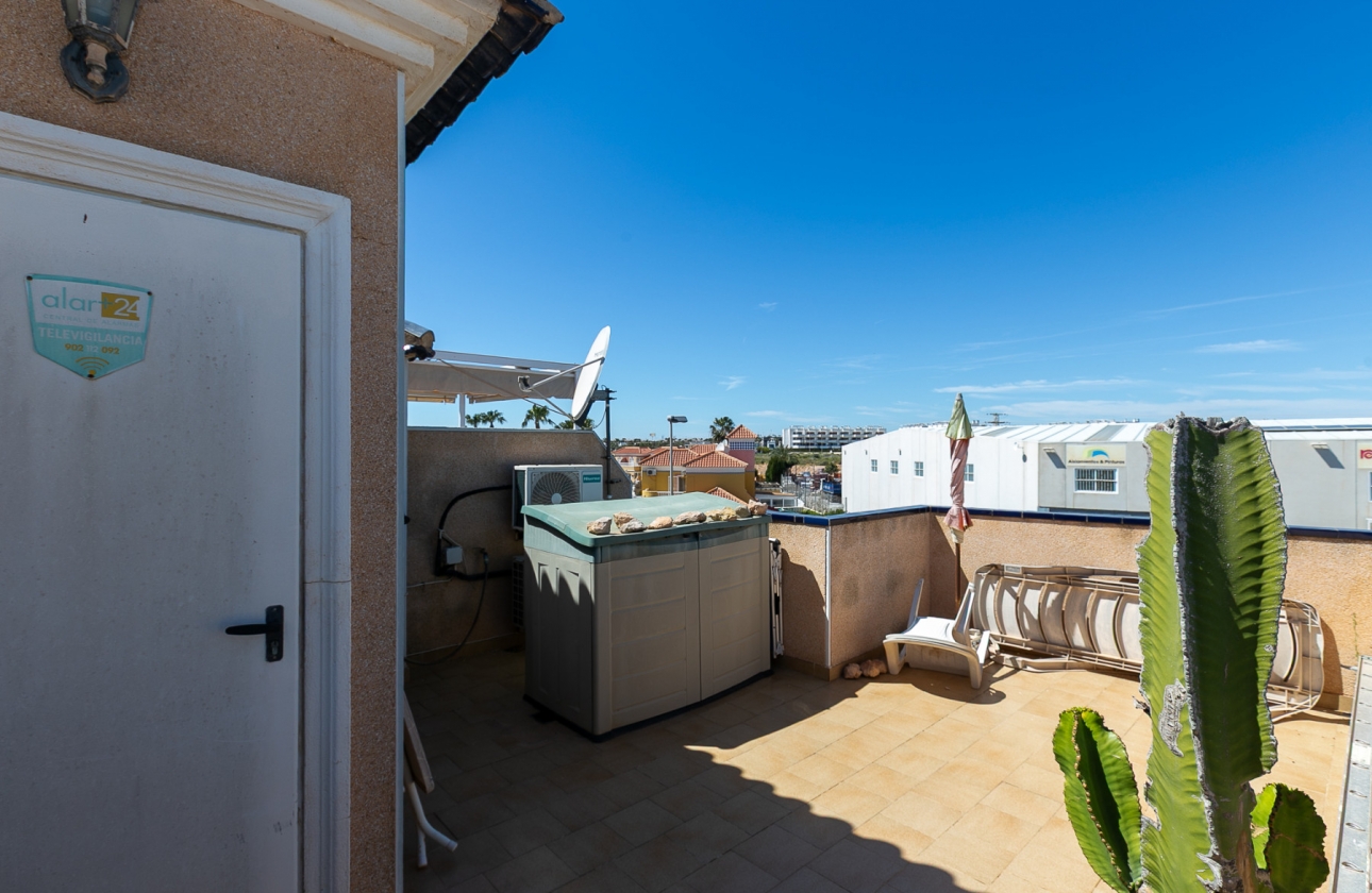 Wiederverkauf - Villa - Orihuela Costa - La Zenia