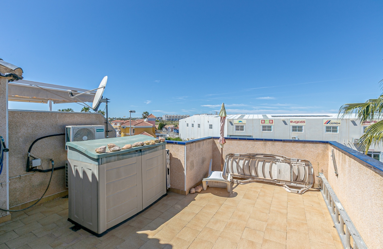 Wiederverkauf - Villa - Orihuela Costa - La Zenia