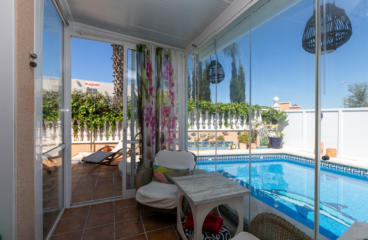 Wiederverkauf - Villa - Orihuela Costa - La Zenia