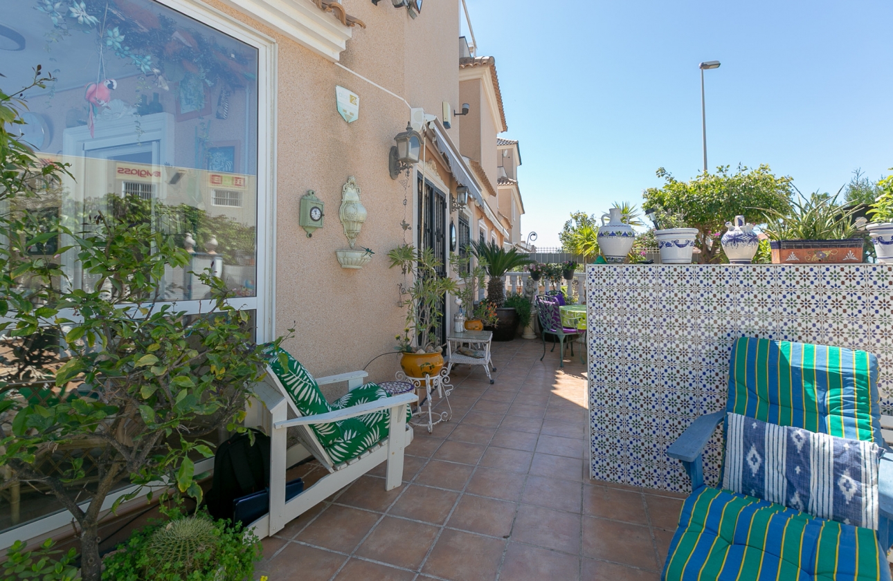 Wiederverkauf - Villa - Orihuela Costa - La Zenia