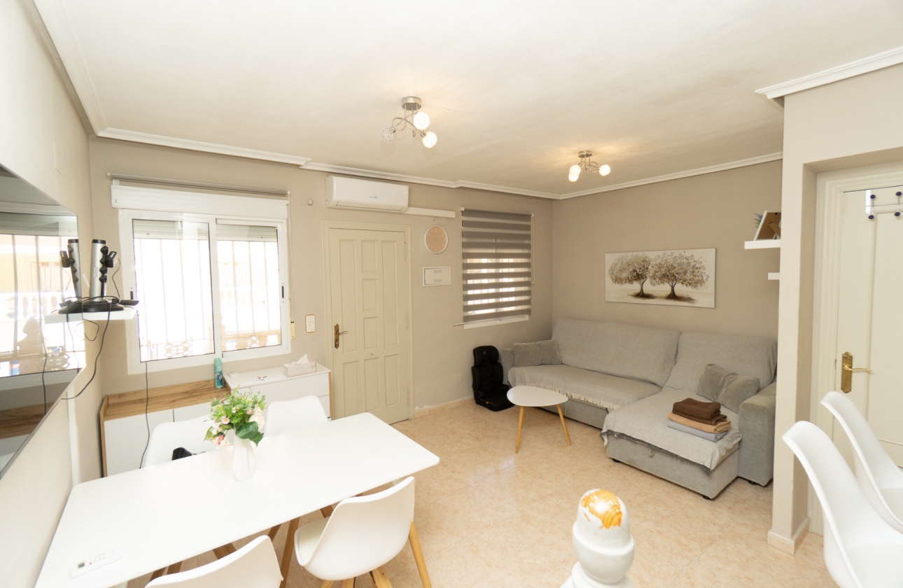 Resale - House - Playa Flamenca