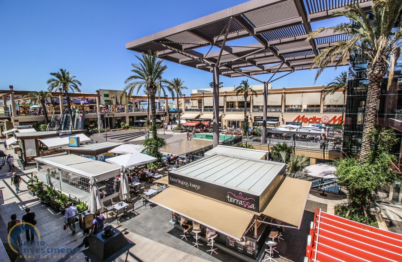 Resale - House - Playa Flamenca