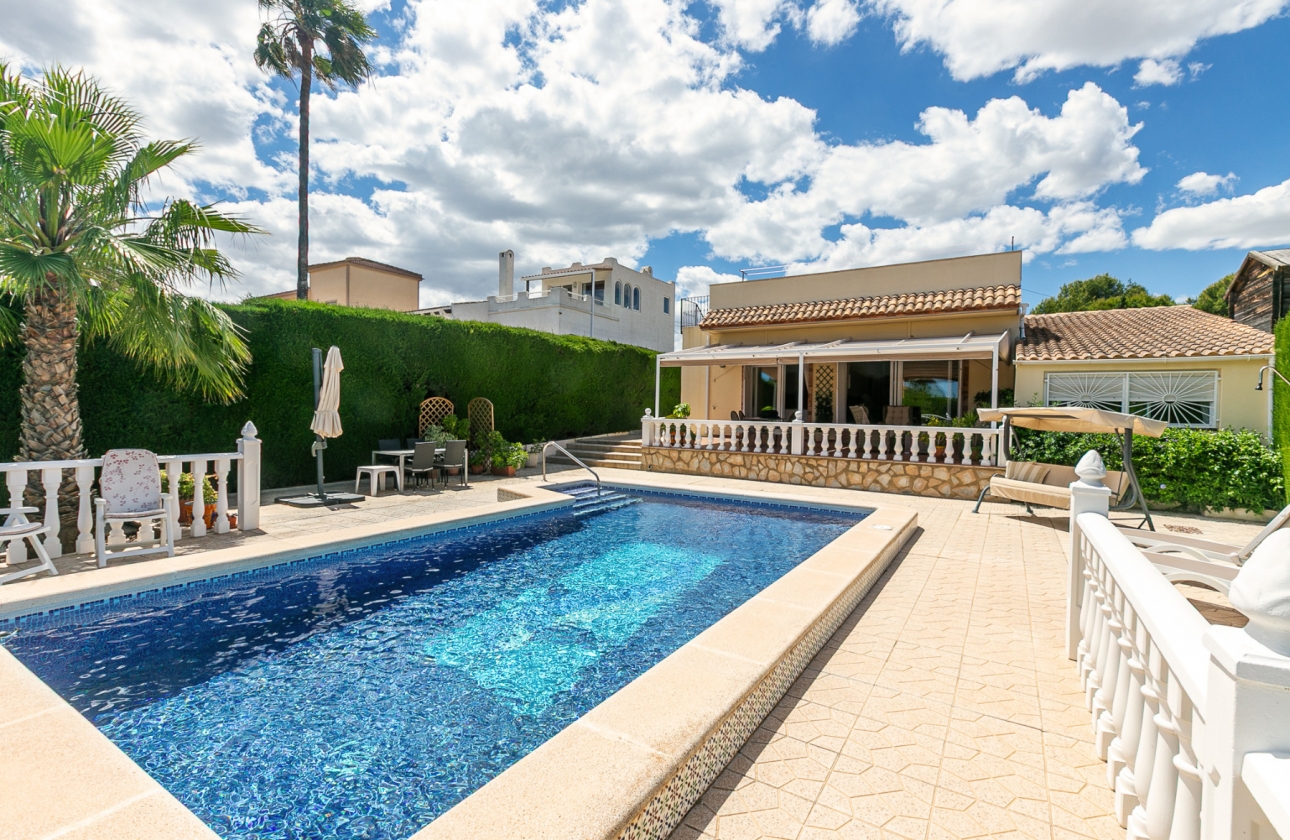 Resale - Villa - Los Balcones