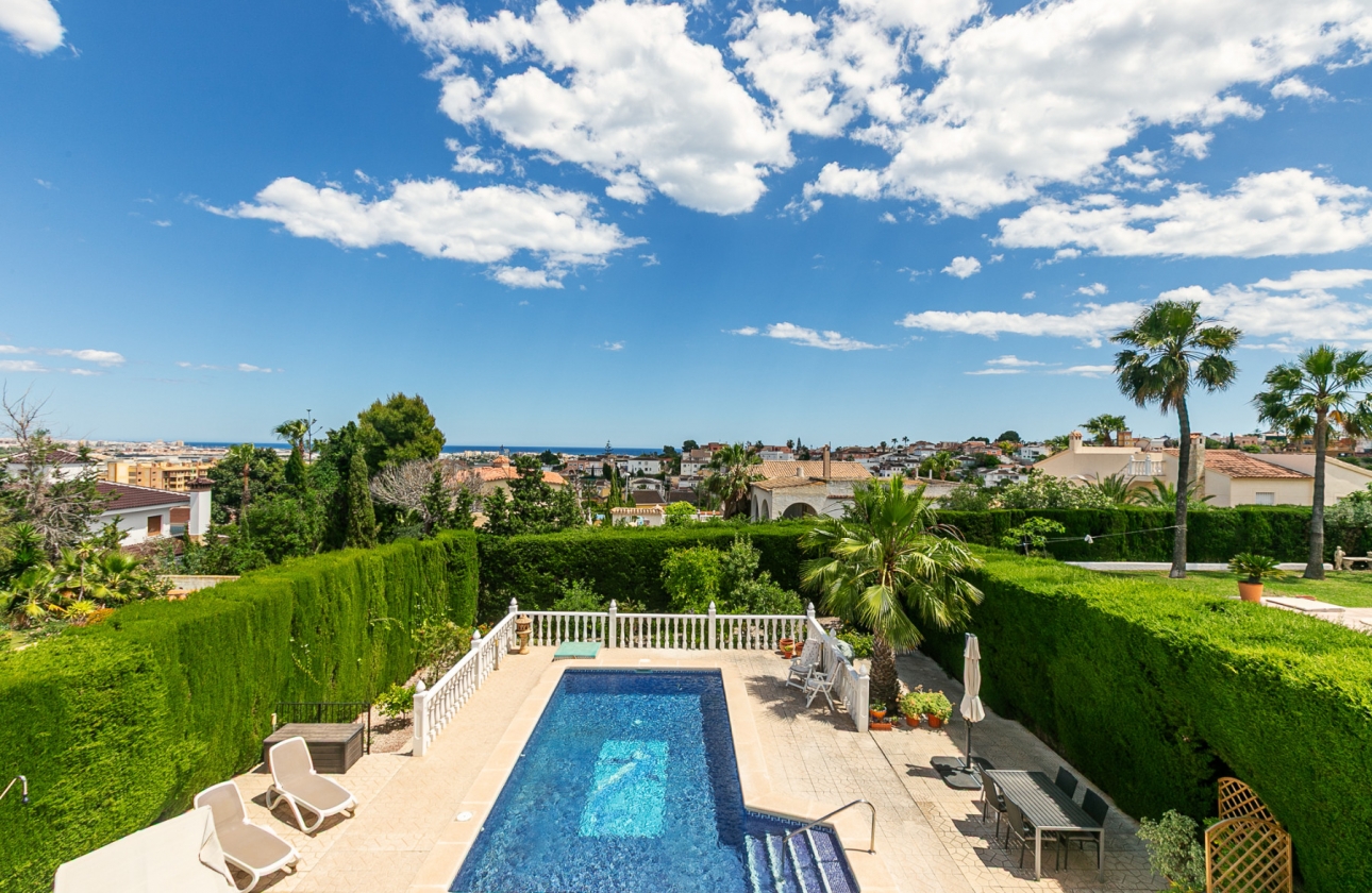 Resale - Villa - Los Balcones