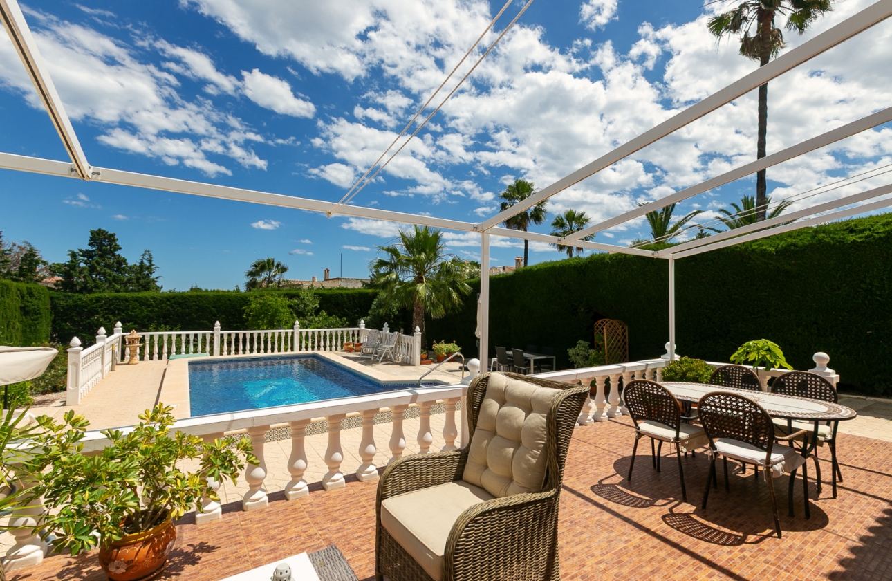 Resale - Villa - Los Balcones