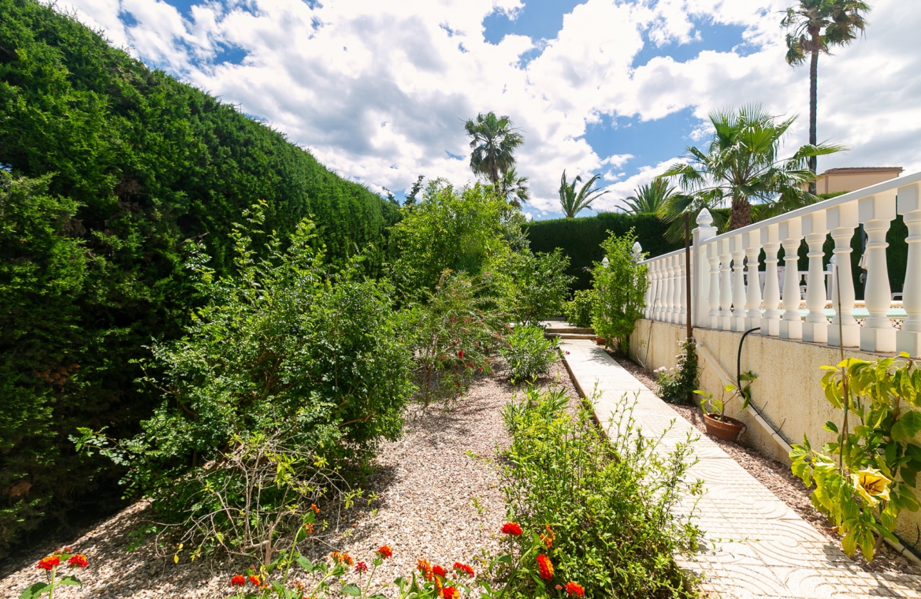 Resale - Villa - Los Balcones