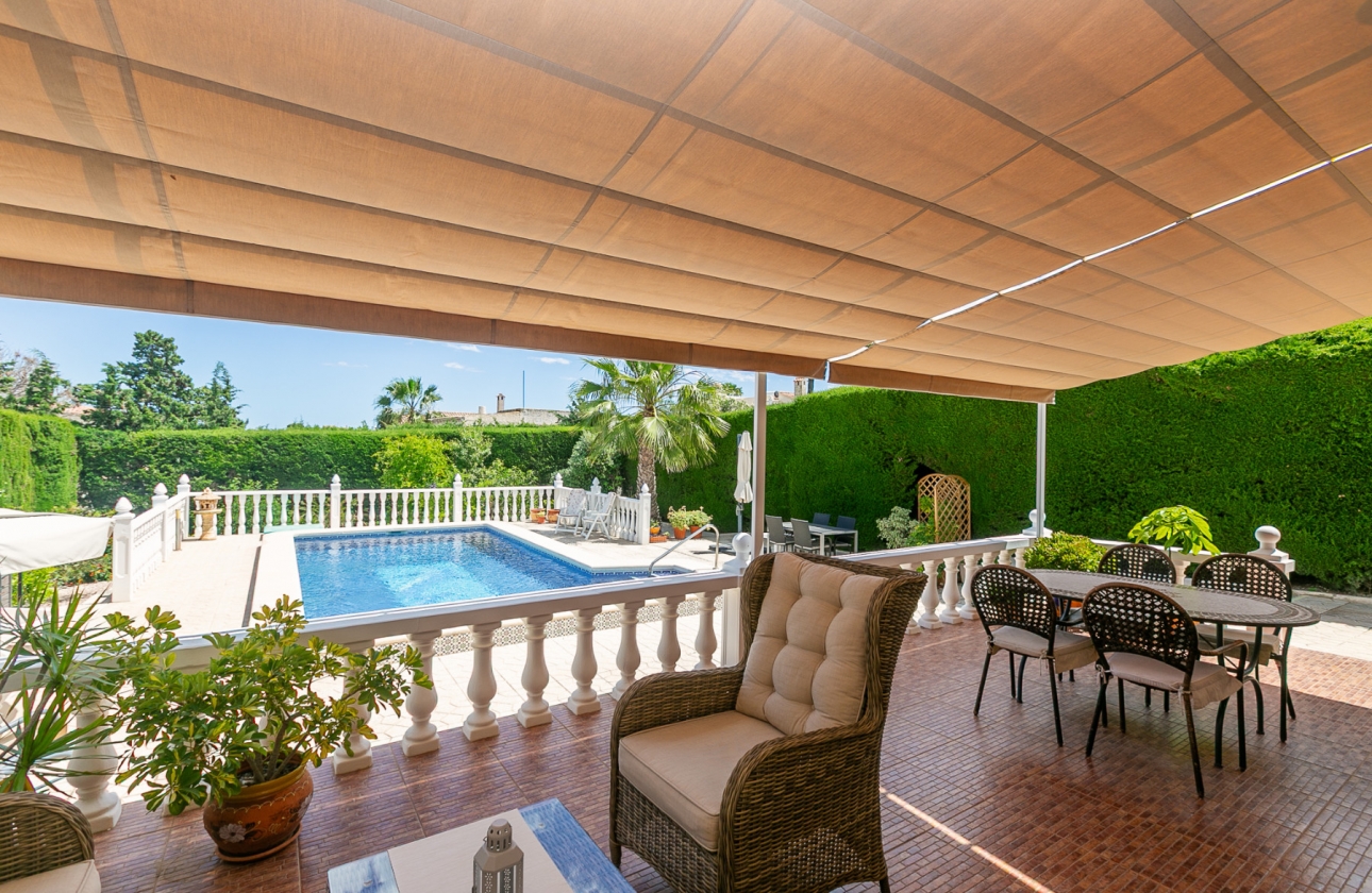Resale - Villa - Los Balcones